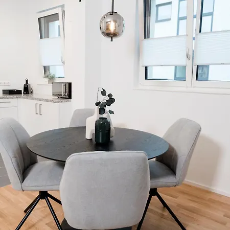 Casavia-apartments 01, City-center Boeblingen, Stellplatz, Balkon Apartamento *