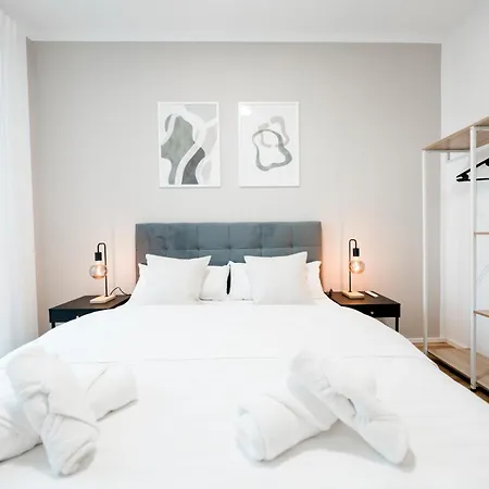 Casavia-apartments 01, City-center Boeblingen, Stellplatz, Balkon