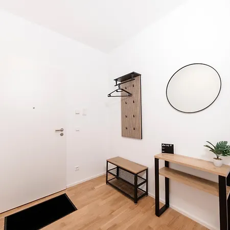 Kocasa-apartments 01, City-center Boeblingen, Stellplatz, Balkon, Waipu-tv