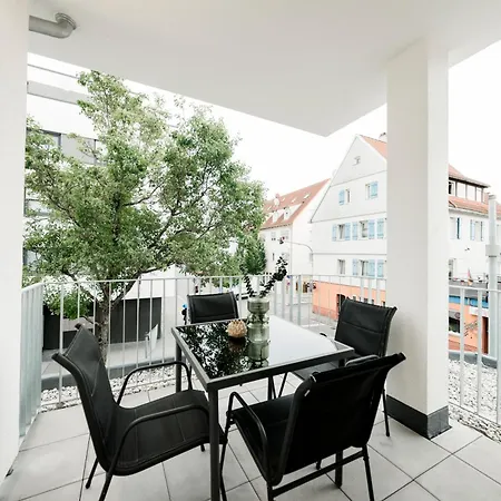 Casavia-apartments 01, City-center Boeblingen, Stellplatz, Balkon Apartamento Böblingen